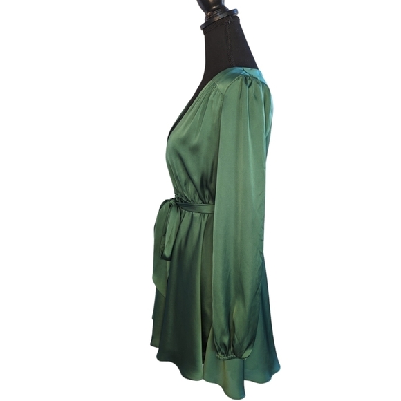 Lovers + Friends Green Satin Belted Long Sleeve Ivy Knee Length Dress Size XS - Picture 3 of 12